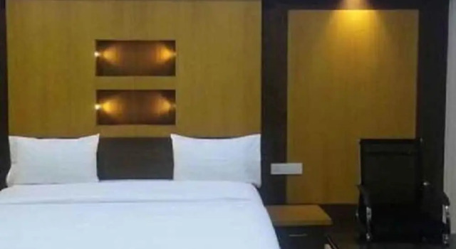 Номер Deluxe Iroomz Hotel SR Grand