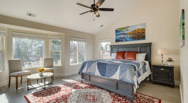 Коттедж 4 Mi to Downtown Reno: Family Retreat w/ Fireplace