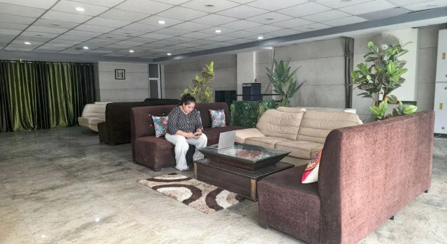 Hotel HomeAste 001 Near Yashobhoomi Convention Center