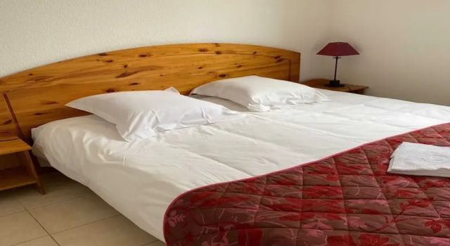 Apartment in Montbrun Near Thermal Baths, Забронировать Апартаменты/квартира Монбрен-ле-Бен Drôme Provençale, рядом с Valvital - Montbrun-les-Bains Thermal Baths