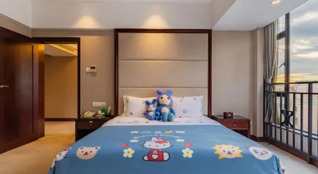 Семейный люкс с 2 комнатами Xiyuan Hotel