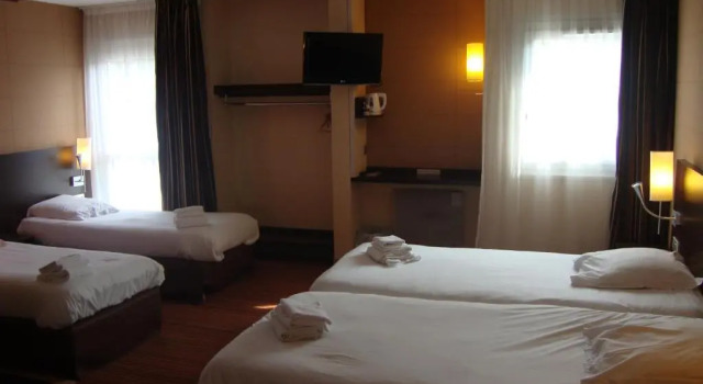 Семейный номер Standard Hôtel Inn Design & Restaurant Amiens