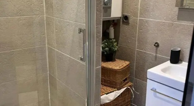 Is Room, Book Hotel  
