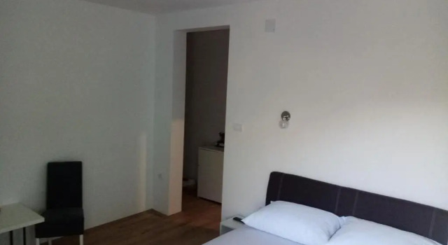 Vinarija "Đelmo" apartments, Забронировать Апартаменты/квартира Отели Требине с бассейном, рядом с Bazen Bregovi Public Beach, Бассейн