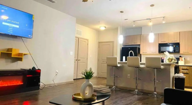 Downtown Luxury Apartment, Забронировать Апартаменты/квартира Отели Оклахома-Сити с бассейном, рядом с Memorial Institute for the Prevention of Terrorism, Бассейн