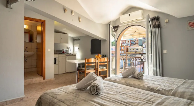 Двухместный номер Standard с видом на улицу Zois Sea View Apartments in Lixouri