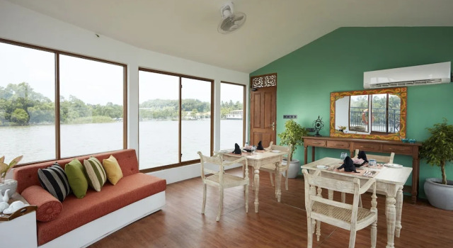 Номер Deluxe Flow by The Amber Collection - Luxury River Cruises in Sri Lanka