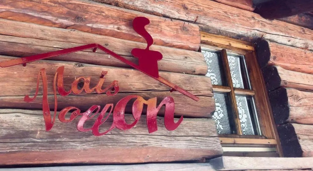 Maison Vollon, Забронировать Отель Отели Брюссон с парковкой, Парковка