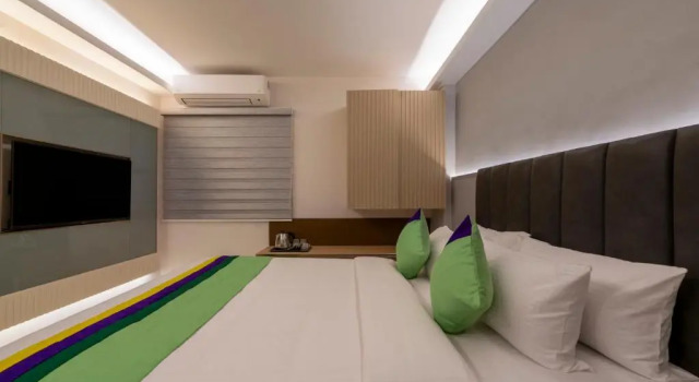 Номер Premium Treebo Premium D Consulate, 5 Mins Walk To Us Consulate