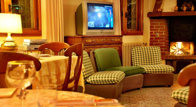 Hotel Ristorante La Sponda, Rezervasyon Otel Valleve 