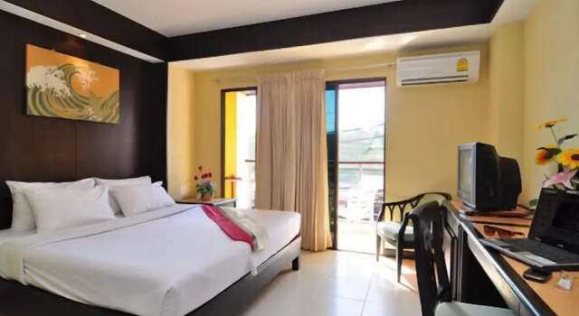 Двухместный номер Standard с балконом и с видом на город Starbeach Guest House