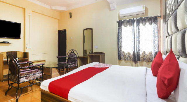 OYO 74978 Hotel Aadaab, Rezerwuj Hotel Abids 