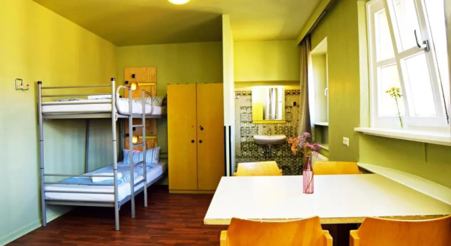 Standard Triple room Amstel House Hostel