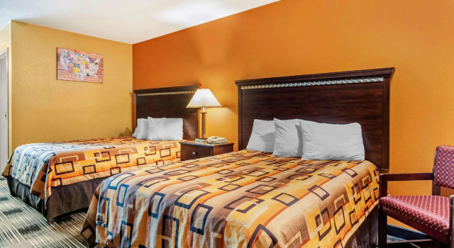 Standard Vierer Zimmer Econo Lodge Cuthbert