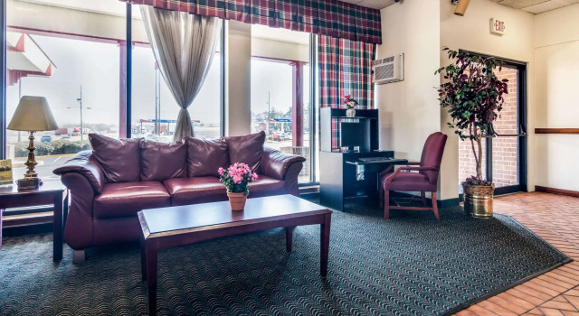 Econo Lodge Inn & Suites Conference Center, Rezerwuj Hotel Dublin Georgia
