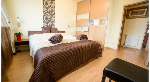 Arpad Bridge Apartments