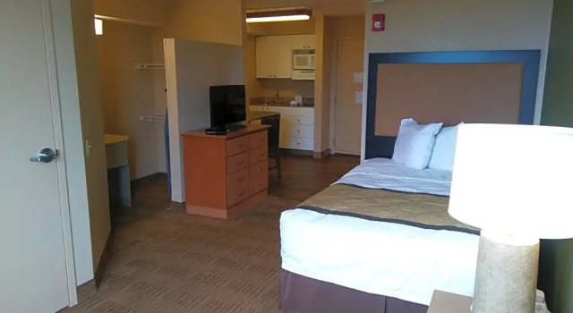 Студия Deluxe Extended Stay America Suites - Phoenix - Midtown