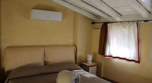 LOleandro sul Lago dIseo B&B, Buchen Sie Bed & Breakfast Iseo 