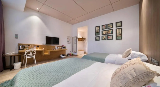 Трёхместный номер Comfort Ancient Street No.5 Youth Chic Hotel