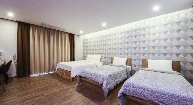 Трёхместный семейный номер Standard Jeju Rex Hotel