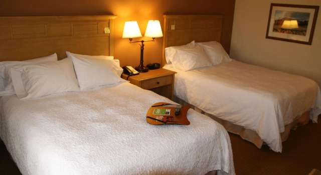 Четырёхместный номер Standard Hampton Inn & Suites Riverton