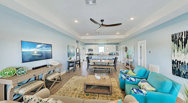 Gulf-view - Walk To Beach! 3 Bedroom Home