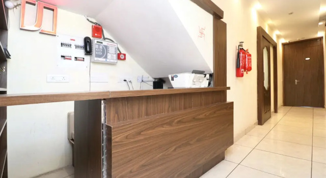 Hotel Jeevak by OYO Rooms, Book Hotel Sahibzada Ajit Singh Nagar Punjab
