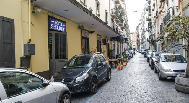 Backpacker Naples