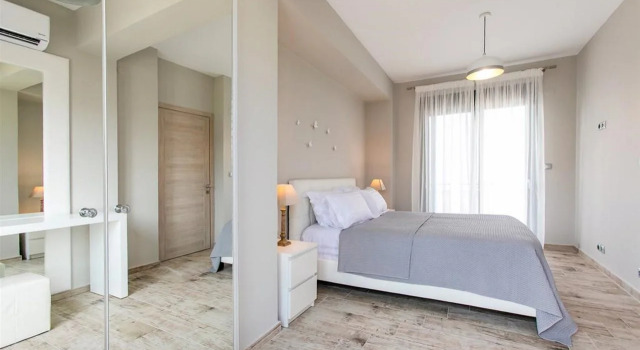 Bellevue Villas, Book Villa Hanioti 