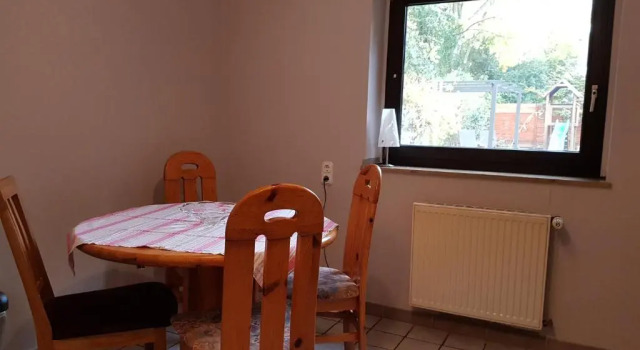 2 Zi-Appartment mit Gartennutzung, Забронировать Апартаменты/квартира Брюль Северный Рейн-Вестфалия