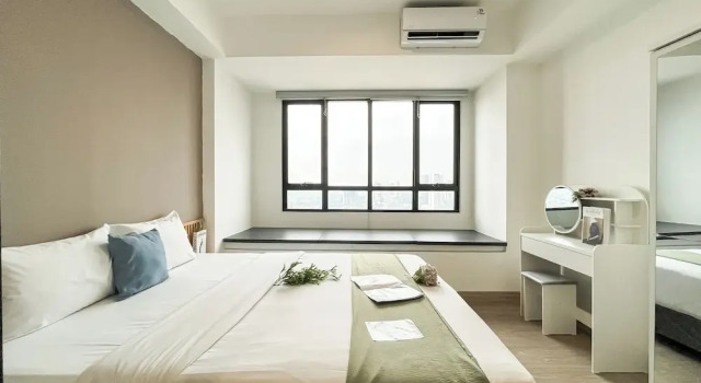 Basic Brown Accent 1Br Apartment Collins Boulevard, Prenota Appartamento Appartamenti a Tangerang, Appartamento