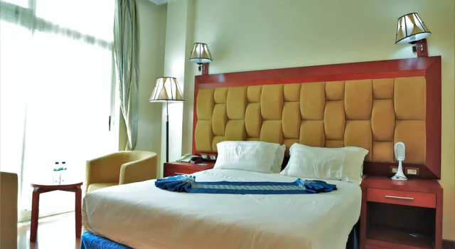 Двухместный номер Economy с балконом Blue Birds International Hotel