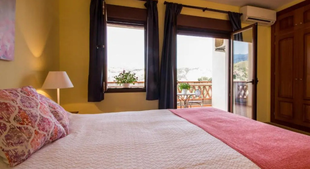 Casa pedregal, Book Villa Villamena Granada