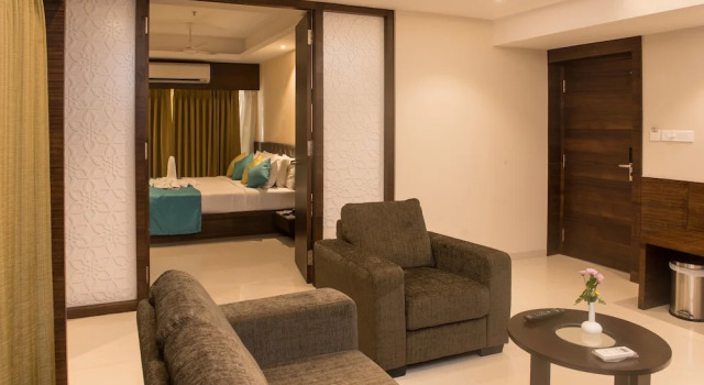 Люкс с балконом Hotel Calangute Towers