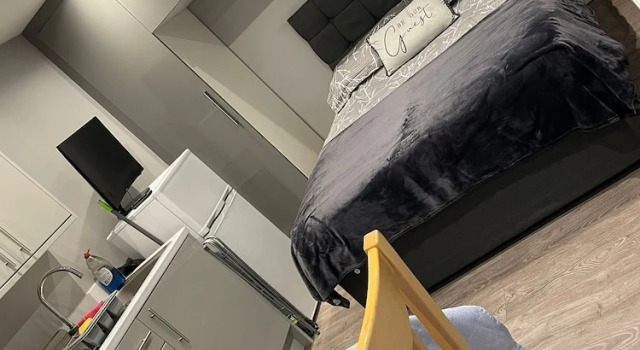 Stunning 1-bed Apartment in Bracknell, Varaa Huoneisto Asunnot kohteessa Merseyside, Huoneisto