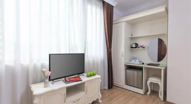 Полулюкс Phoenix Hotel Ha Long
