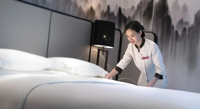 Полулюкс Crowne Plaza Baoji City Center by IHG