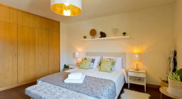Stunning Sunny Flat - 2 min beach by Host Wise
