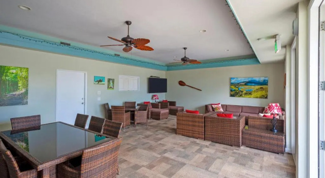 Emmalani 411 - AC, spacious, golf course view, close to beach!