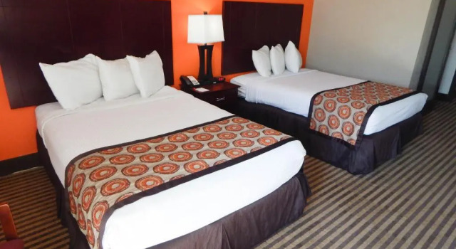 Номер Deluxe Howard Johnson by Wyndham Arlington Ballpark / Six Flags