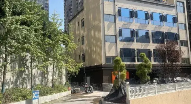 Yuanyunshe Hotel, Book Hotel Hoteller i Yibin med parkering, Parkering