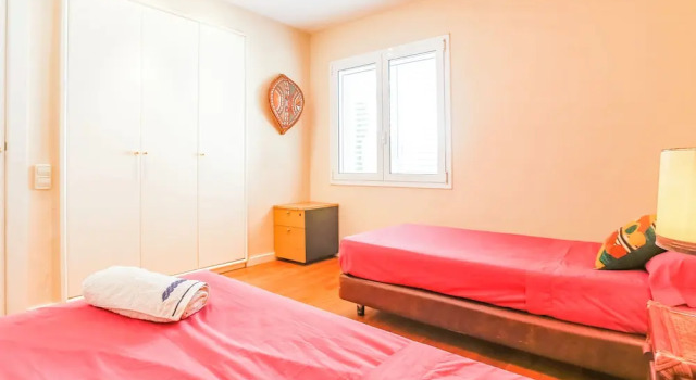 Just 10 Minutes From Sitges, House With Private Garden and Pool-, Забронировать Дом для отпуска Отели Ситжес с парковкой, Парковка