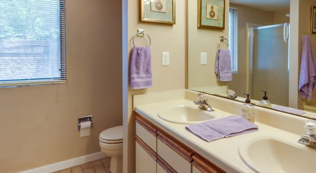 Апартаменты Lake Ozark Vacation Rental w/ Lanai, 1 Mi to Water