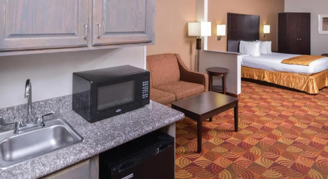 Люкс Americas Best Value Inn & Suites Bastrop
