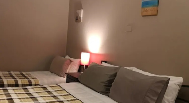 Трёхместный номер Standard Golden Cross Hotel