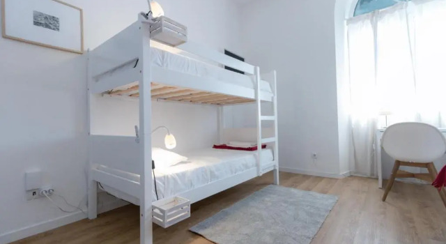 Кровать в общем номере Lagoa Hostel & Suites