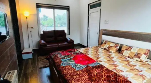 Kaashi Flora (Modern Suite), Забронировать Отель Отели Сарнатх с парковкой, Парковка