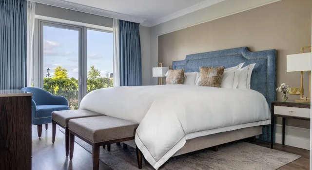 Номер Luxury Glenlo Abbey Hotel