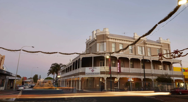 Rose Hotel & Motel