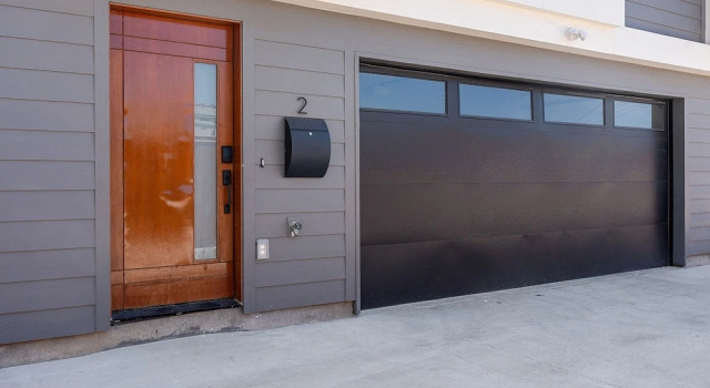 Modern Townhome Rooftop Backyard Garage 2